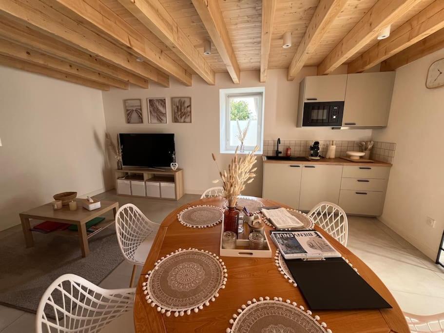Villa Maison 6 Couchages Entierement Renovee à Feurs Extérieur photo